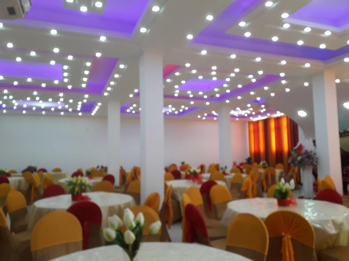 Avanya Hotel And Reception Hall Angunakolapelessa Exteriér fotografie